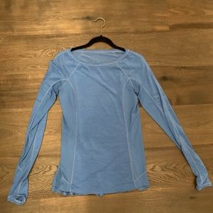 LULULEMON LONG SLEEVE - LIGHT BLUE